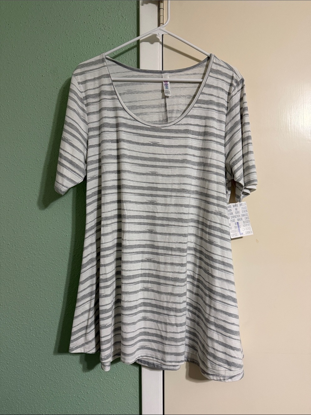 LuLaRoe LLR Large Perfect T Scoop Neck Tee White and Light Gray Stripes NWT